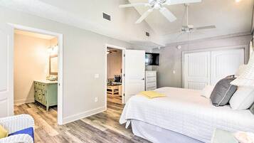 Cottage (2 Bedrooms) | 2 bedrooms, iron/ironing board, bed sheets