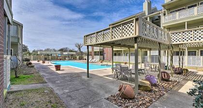 Galveston East End Condo w/ Pool < 1 Mi to Beach!
