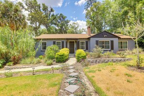 House (4 Bedrooms) | Front of property