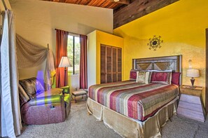 2 bedrooms, iron/ironing board, bed sheets - 30-day Stay at Kailua-kona House w/ Hot Tub! (Kailua-Kona)