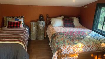 2 bedrooms, bed sheets