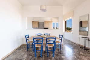Apartment | Dining room