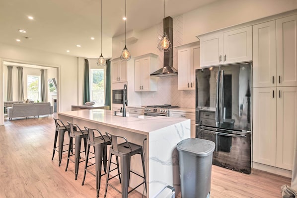 Microwave, oven, stovetop, dishwasher