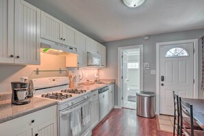 Apartment (1 Bedroom) | Interior - Modern Urban Escape in the Heart of Baltimore! (Baltimore)