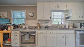 Microwave, oven, stovetop, dishwasher