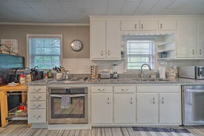 Microwave, oven, stovetop, dishwasher