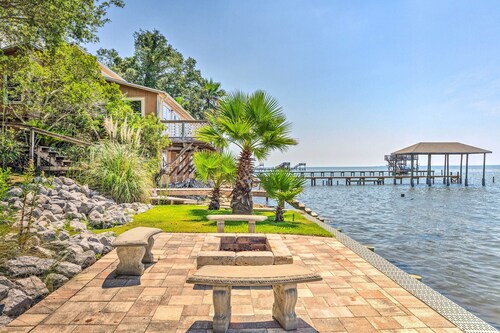 Bayfront Niceville Getaway w/ Private Dock!