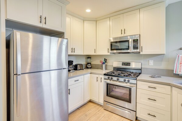 House (3 Bedrooms) | Interior - Fullerton Vacation Rental w/ Private Pool! (Fullerton)