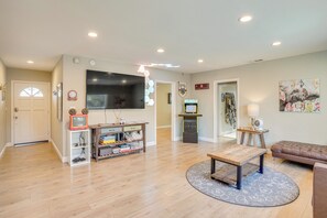 House (3 Bedrooms) | Interior