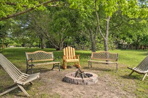 Cottage (2 Bedrooms) | Interior - Betty B's River House < 1 Mi to Blanco State Park! (Blanco)