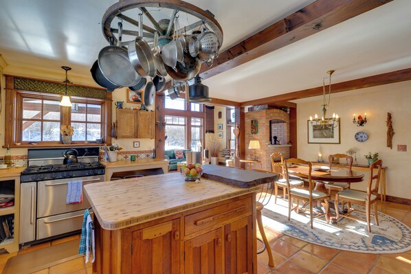Interior - Solar-powered Home w/ Mtn Views 33 Mi to Telluride (Placerville)
