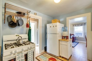 House (2 Bedrooms) | Interior - Adventure Home Base - 7 Blocks to Downtown! (Grand Junction)