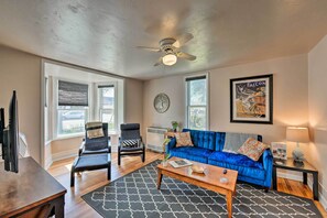 House (2 Bedrooms) | Interior
