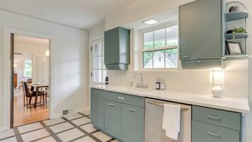 單棟房屋 (5 Bedrooms) | 內部