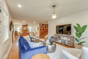 House (5 Bedrooms) | Interior