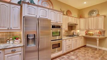 Apartment (3 Bedrooms) | Bahagian dalam