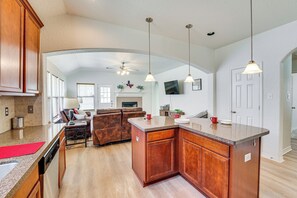 Interior - San Antonio Home w/ Game Room, 9 Mi to Seaworld! (San Antonio)