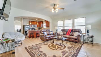 House (3 Bedrooms) | Depan hartanah