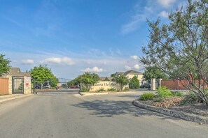 Interior - San Antonio Home w/ Game Room, 9 Mi to Seaworld! (San Antonio)