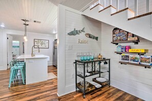 Interior - Walk to The Strand: Historic Galveston Home! (Galveston)