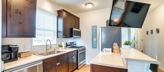 Walk to Beach: Colorful Home w/ Patio in Galveston