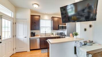 House (2 Bedrooms) | Interior