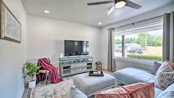 House (3 Bedrooms) | Front of property