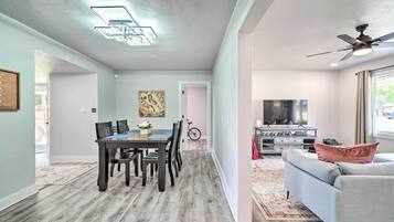 House (3 Bedrooms) | Interior