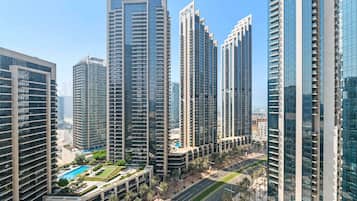 Business Apartment (29BLVD T1 2204) | Balcony view