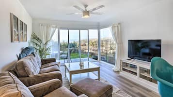 Apartment (2 Bedrooms) | Front of property