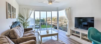 San Clemente Condo w/ Gorgeous Views: Near Beach!