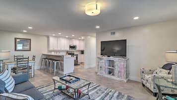 Apartment (2 Bedrooms) | Front of property