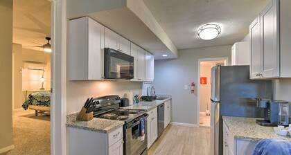 1/2 Mi to Beach: Convenient Retreat in Galveston!