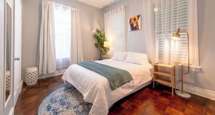 Galveston Victorian - Walk to the Strand & Beach