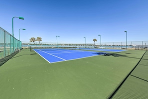 Apartment (2 Bedrooms) | Interior - Gulf Shores Retreat w/ Private Beach Access! (Gulf Shores)