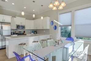 Cottage (2 Bedrooms) | Interior - Gulf Shores Home w/ Shared Pool, 2 Blocks to Beach (Gulf Shores)