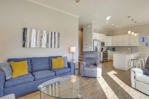 Gulf Shores Home w/ Shared Pool, 2 Blocks to Beach