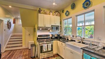 Cottage (2 Bedrooms) | Interior