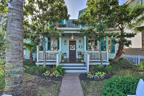Cottage (2 Bedrooms) | Front of property