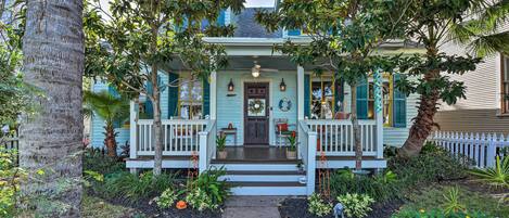 Cottage (2 Bedrooms) | Front of property