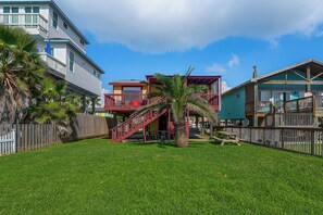 Interior - Steps to Private Beach! Pet-friendly Getaway (Galveston)