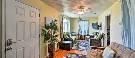 House (2 Bedrooms) | Interior