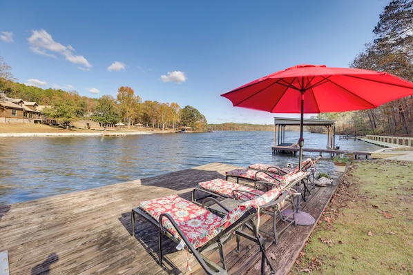 House (5 Bedrooms) | Interior - Waterfront Lay Lake Retreat w/ Dock & 3 Piers! (Shelby)