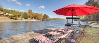 Waterfront Lay Lake Retreat w/ Dock & 3 Piers!