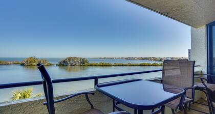 Cozy Condo w/ Gulf View, Bird Watching + Telescope