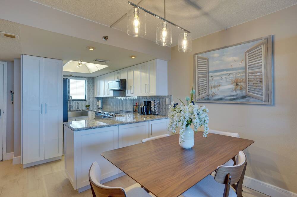 Cozy Condo w/ Gulf View, Bird Watching + Telescope - Hudson, FL
