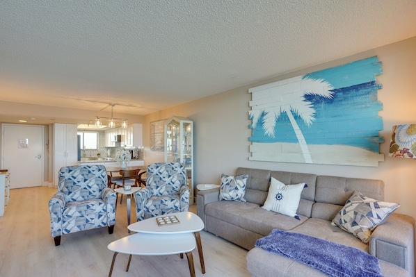 Apartment (2 Bedrooms) | Interior - Cozy Condo w/ Gulf View, Bird Watching + Telescope (Hudson)