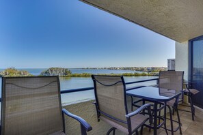Apartment (2 Bedrooms) | Interior - Cozy Condo w/ Gulf View, Bird Watching + Telescope (Hudson)