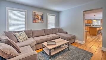 House (4 Bedrooms) | Interior