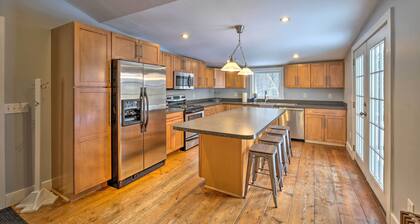 Warrensburg Home ~ 6 Mi to Lake George!